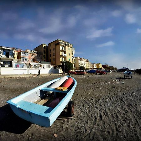 Bed and Breakfast Al porticciolo Salerno Exterior foto
