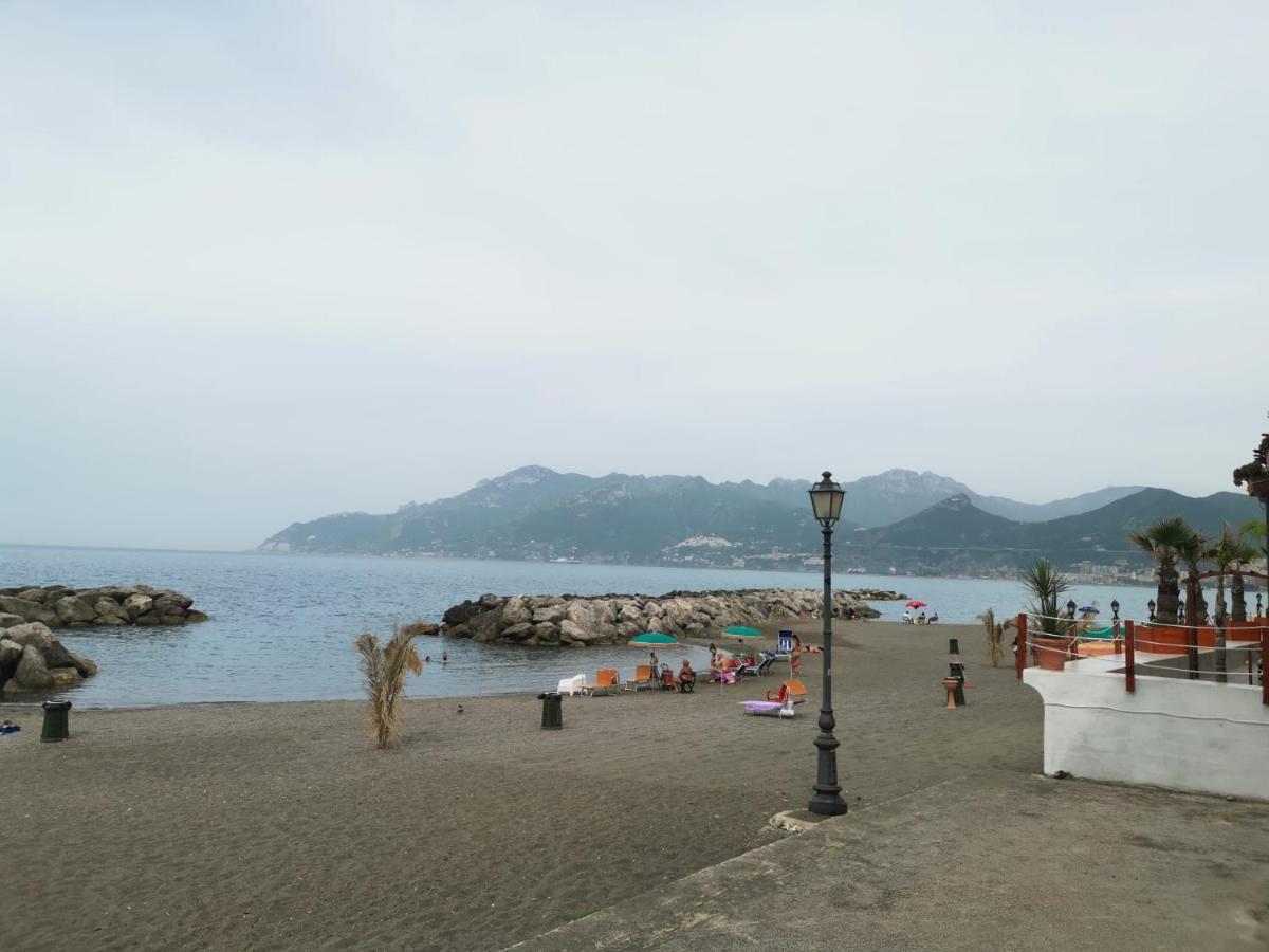 Bed and Breakfast Al porticciolo Salerno Exterior foto